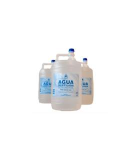 Ultrareines destilliertes Wasser